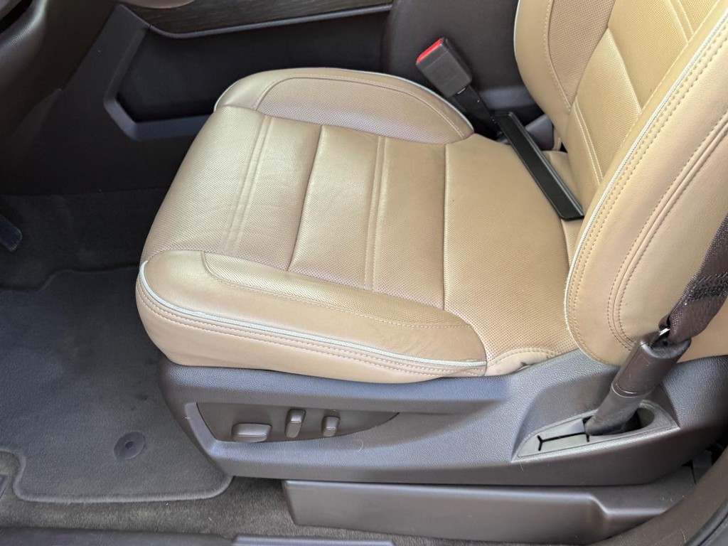 GMC Sierra 1500 Vehicle Image 16