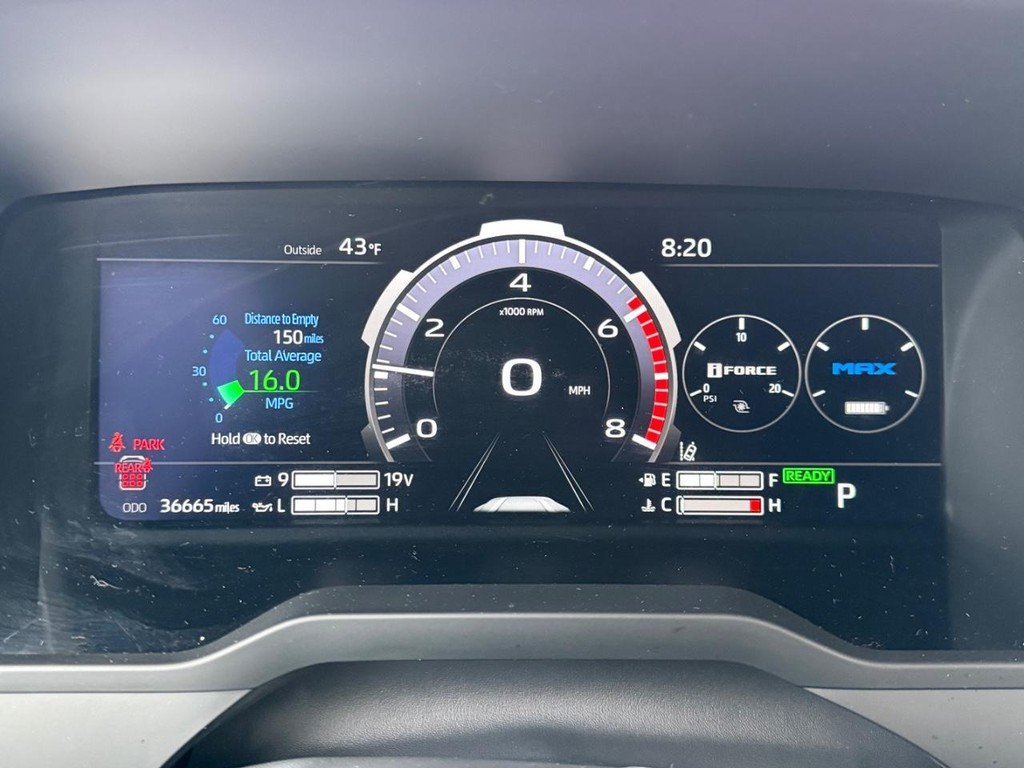 Toyota Sequoia Vehicle Image 21