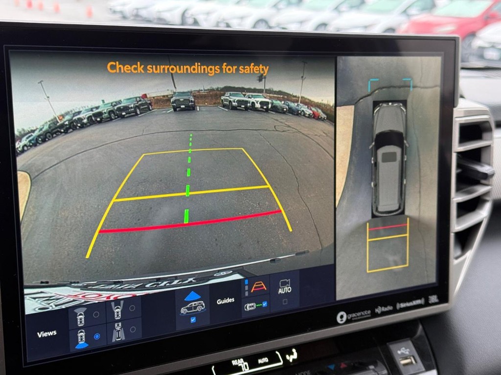 Toyota Sequoia Vehicle Image 23