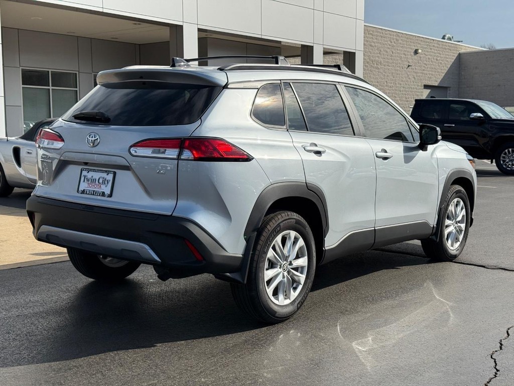 Toyota Corolla Cross Vehicle Image 3