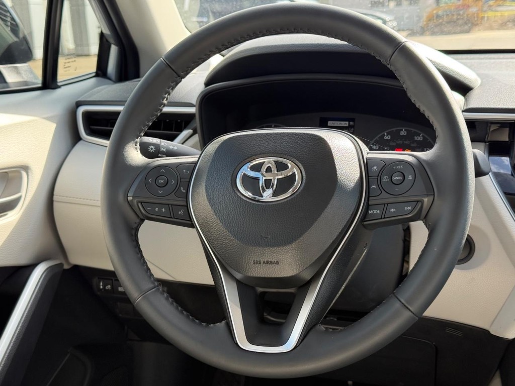 Toyota Corolla Cross Vehicle Image 12