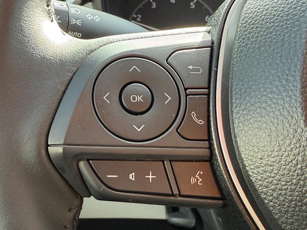 Toyota Corolla Cross Vehicle Image 13