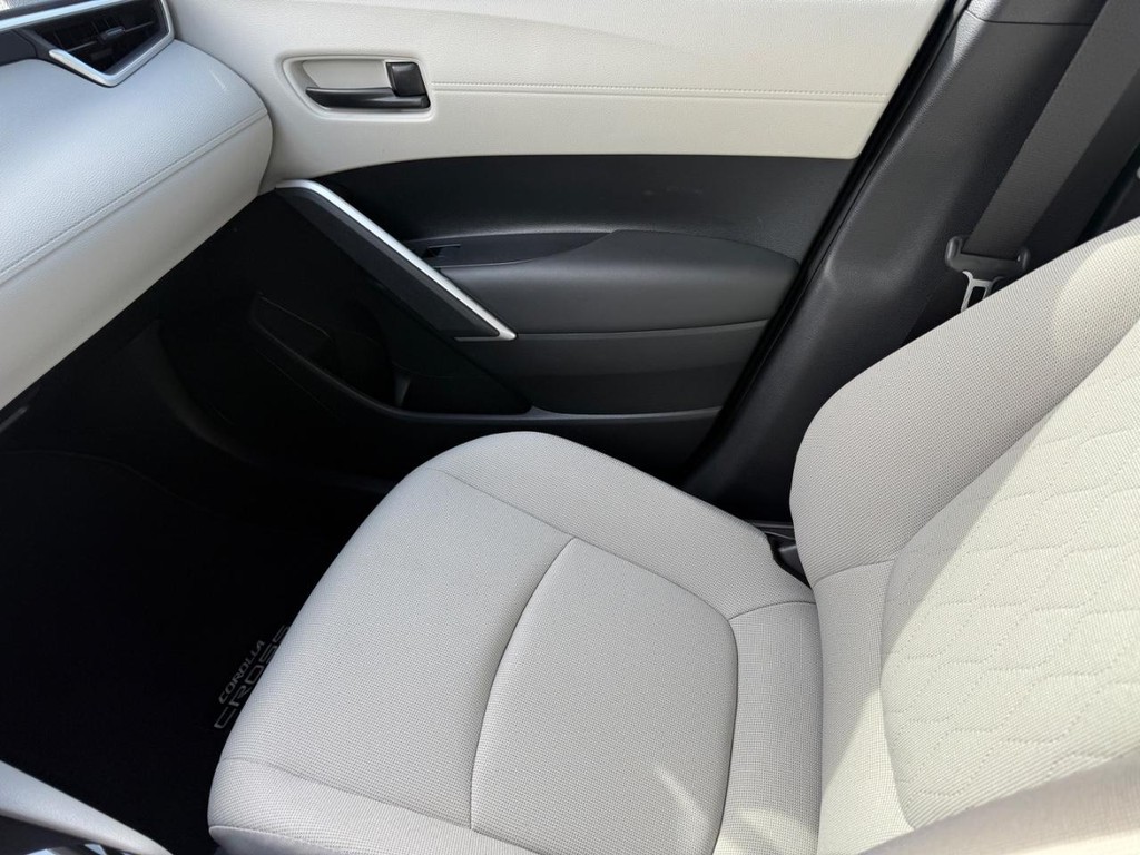 Toyota Corolla Cross Vehicle Image 20