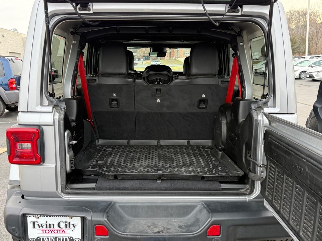 Jeep Wrangler Unlimited Vehicle Image 4