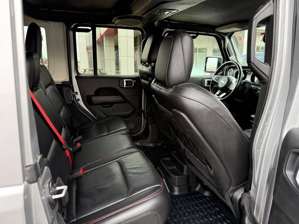 Jeep Wrangler Unlimited Vehicle Image 12