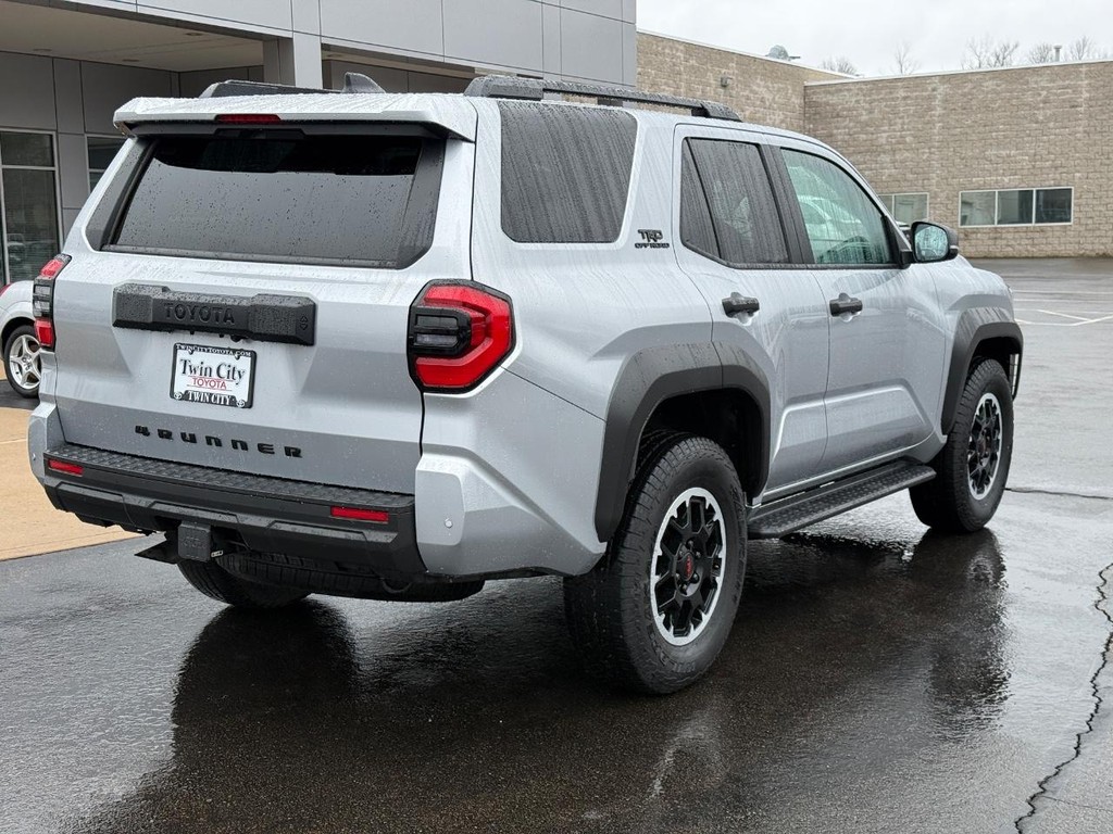 Toyota 4Runner Vehicle Image 3