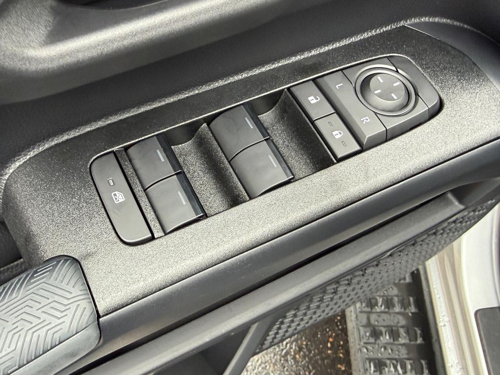 Toyota 4Runner Vehicle Image 15