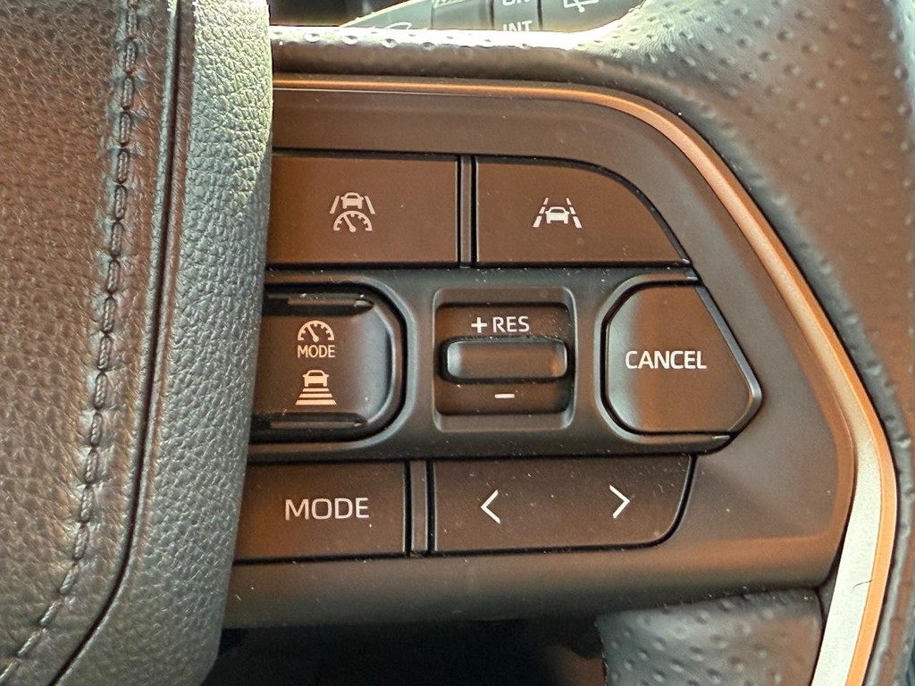 Toyota 4Runner Vehicle Image 14