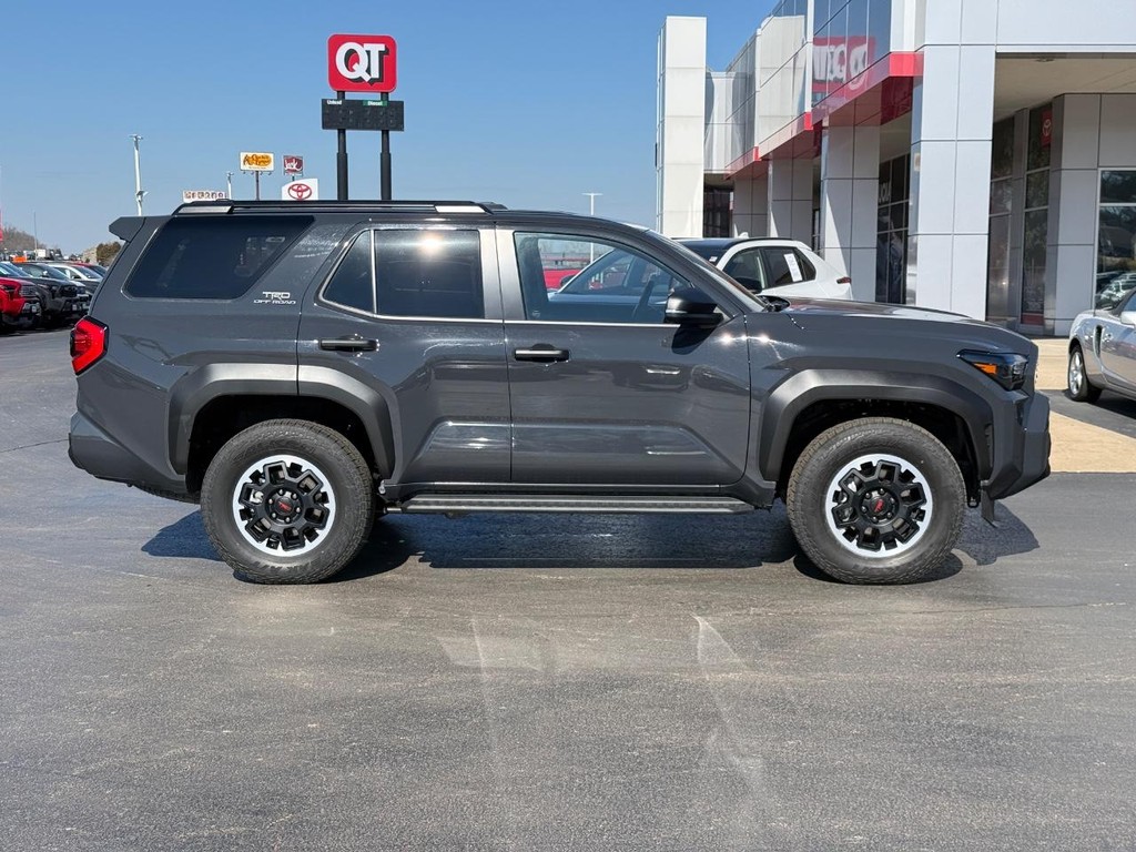 Toyota 4Runner Vehicle Image 2