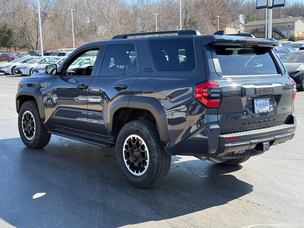 Toyota 4Runner Vehicle Image 6