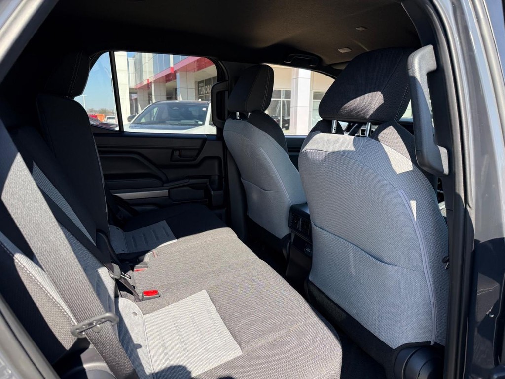 Toyota 4Runner Vehicle Image 11