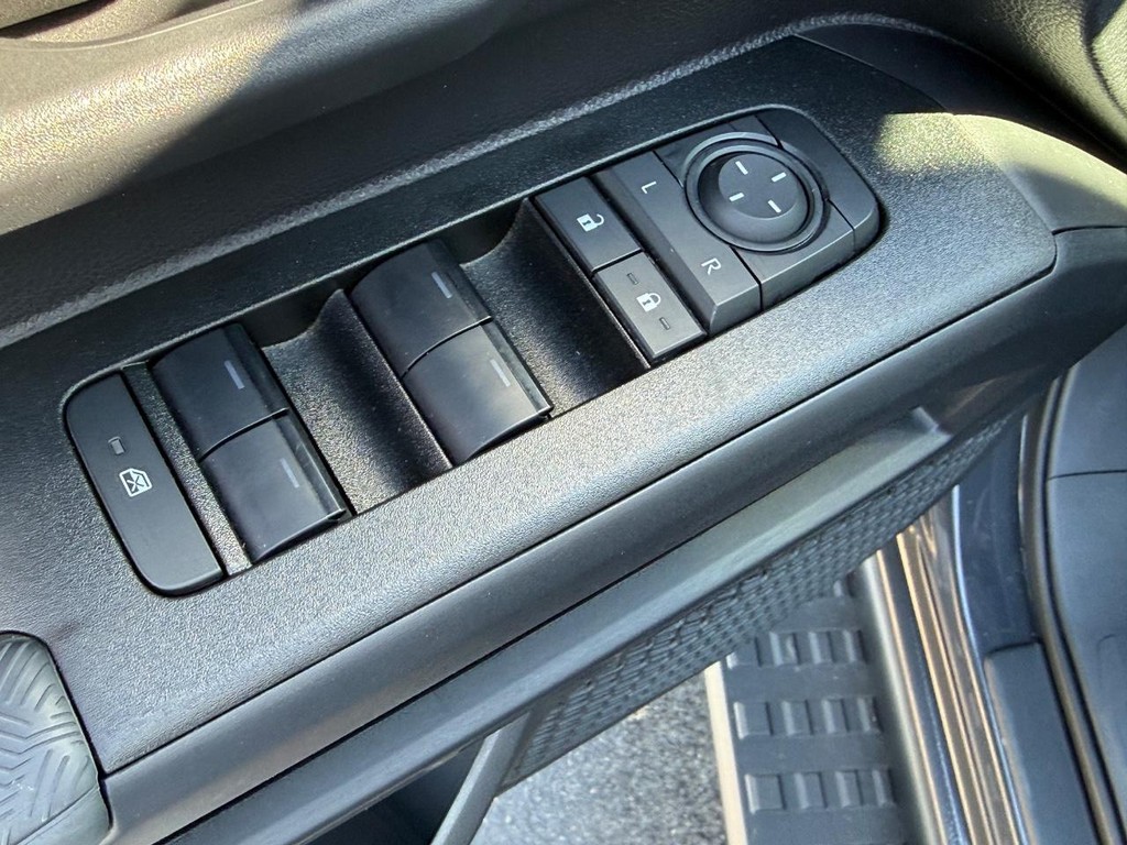 Toyota 4Runner Vehicle Image 15