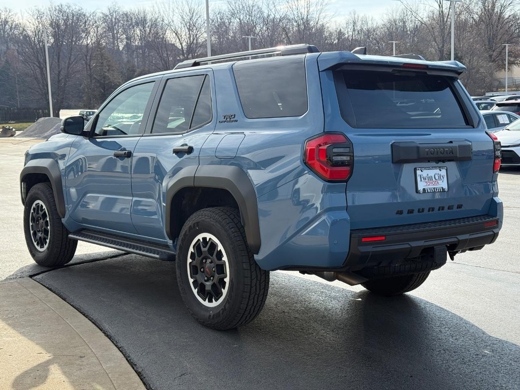 Toyota 4Runner Vehicle Image 5
