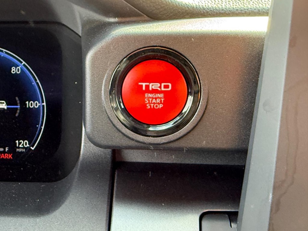 Toyota 4Runner Vehicle Image 15