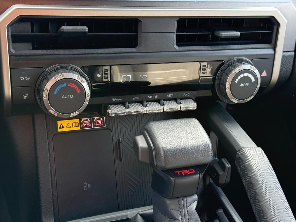 Toyota 4Runner Vehicle Image 18