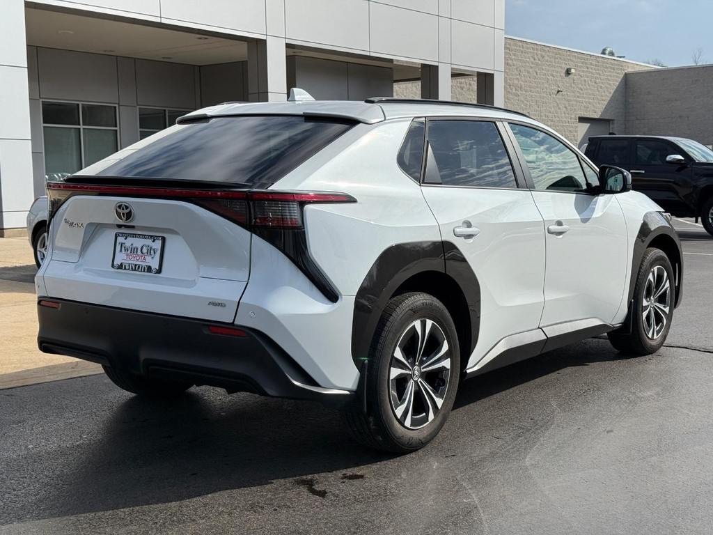 Toyota bZ4X Vehicle Image 3