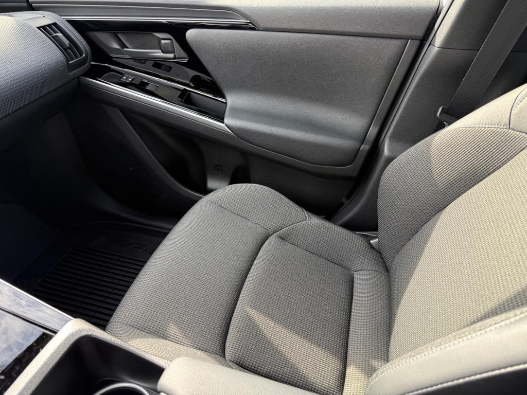 Toyota bZ4X Vehicle Image 21