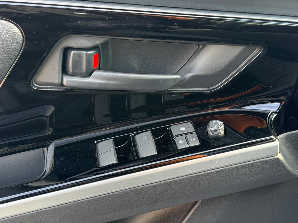 Toyota bZ4X Vehicle Image 23