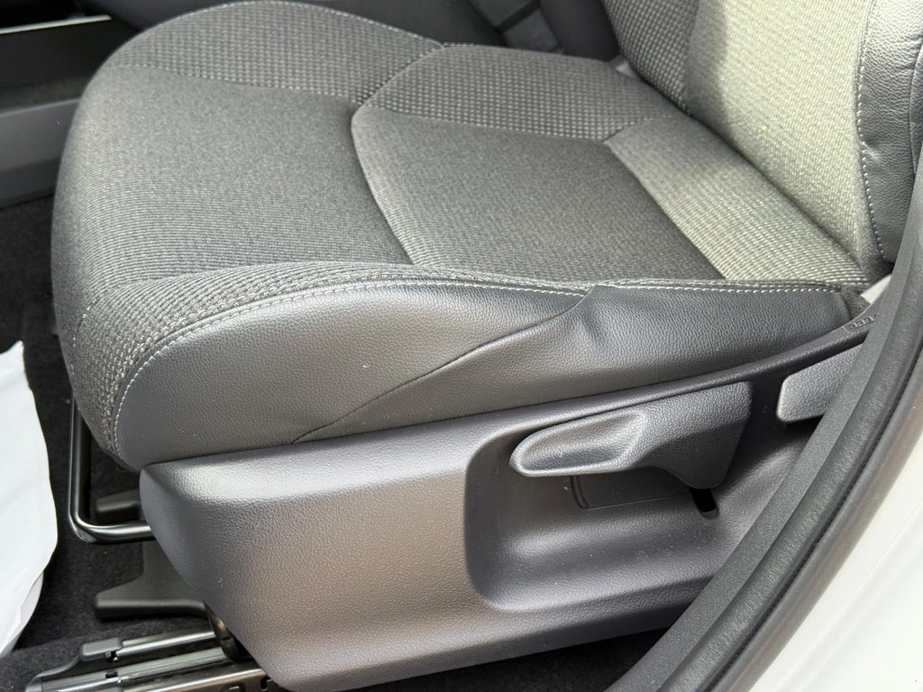 Toyota bZ4X Vehicle Image 24