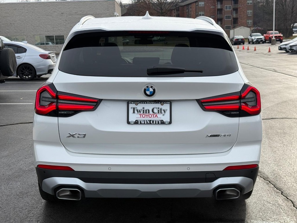 BMW X3 Vehicle Image 5