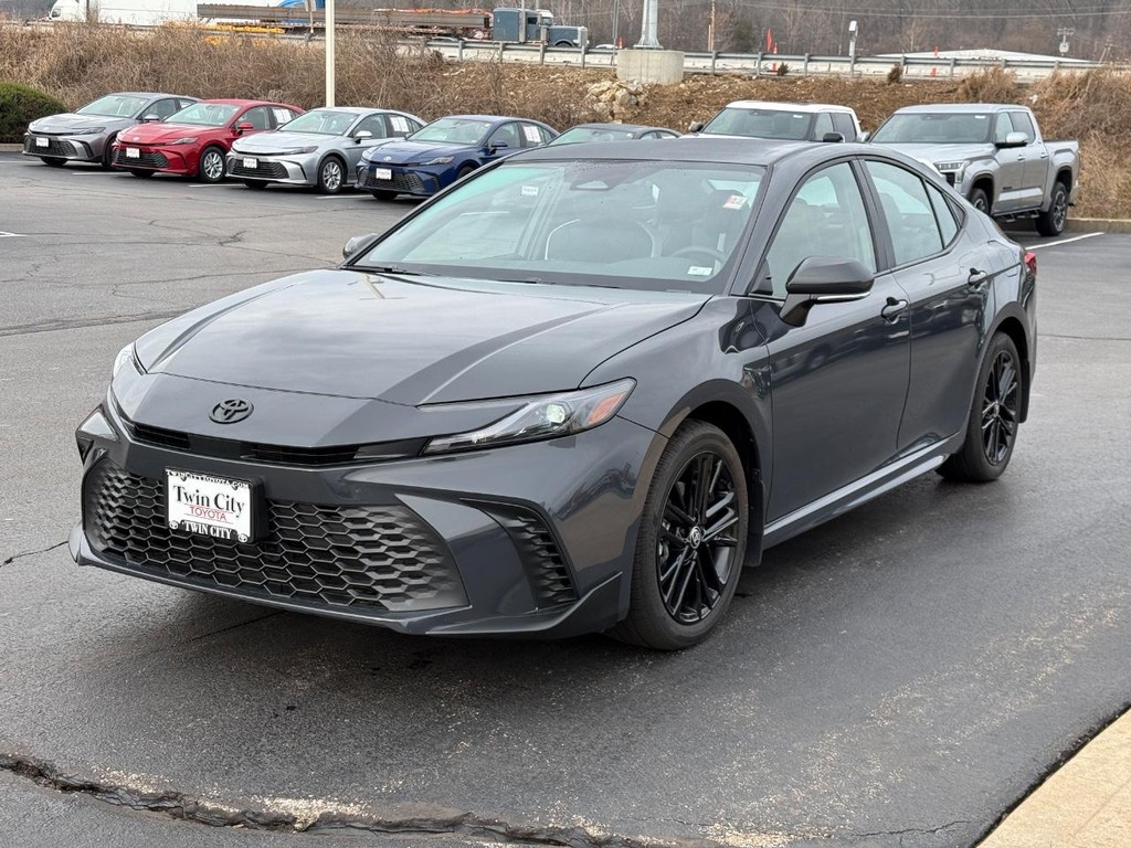 Toyota Camry Vehicle Image 9