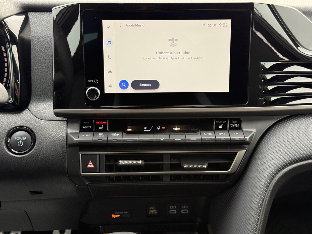 Toyota Camry Vehicle Image 14