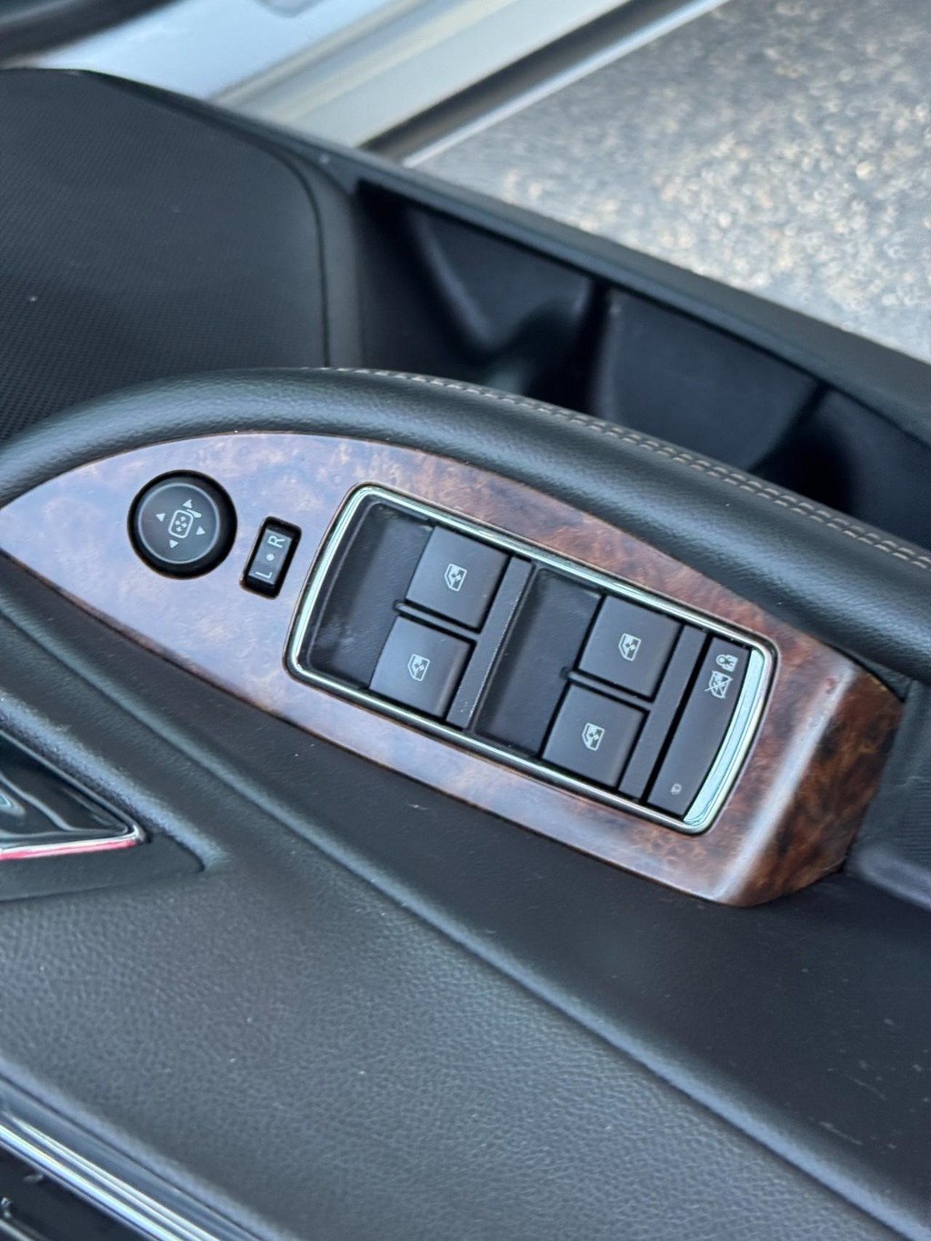 Chevrolet Impala Vehicle Image 12