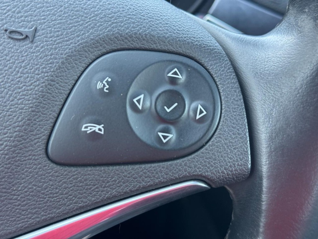 Chevrolet Impala Vehicle Image 15