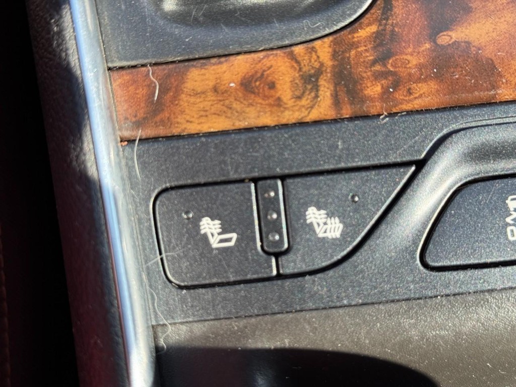 Chevrolet Impala Vehicle Image 18