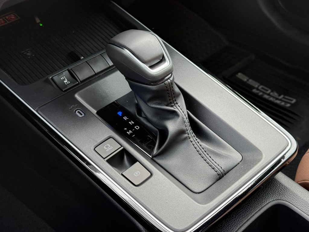 Toyota Corolla Cross Vehicle Image 14