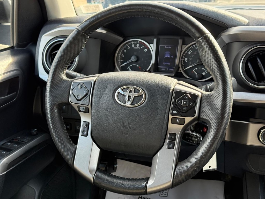 Toyota Tacoma 4WD Vehicle Image 12