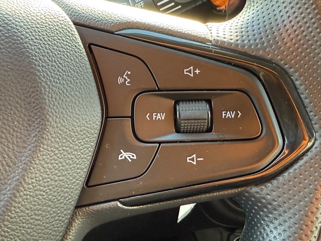 Chevrolet Trax Vehicle Full-screen Gallery Image 14