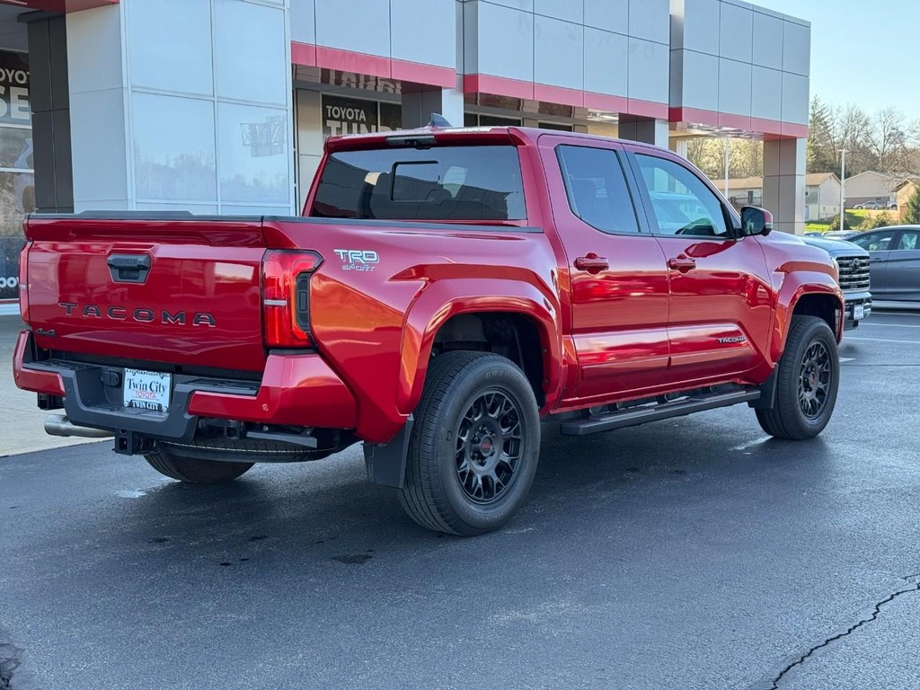 Toyota Tacoma 4WD Vehicle Image 3