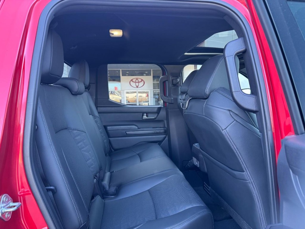 Toyota Tacoma 4WD Vehicle Image 10