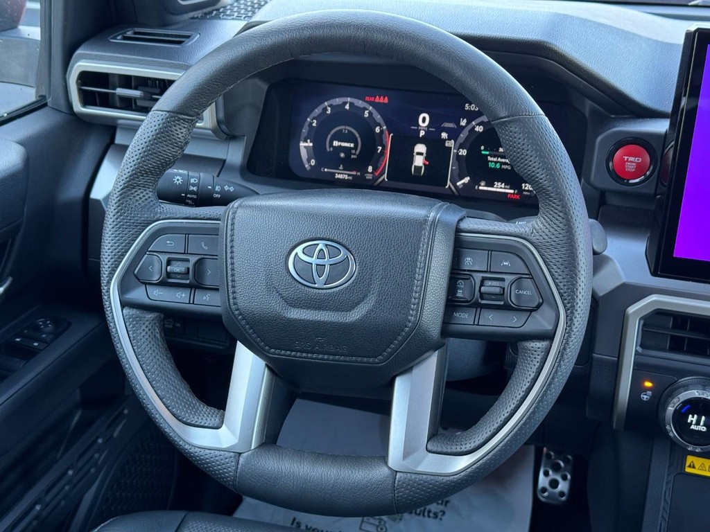 Toyota Tacoma 4WD Vehicle Image 12