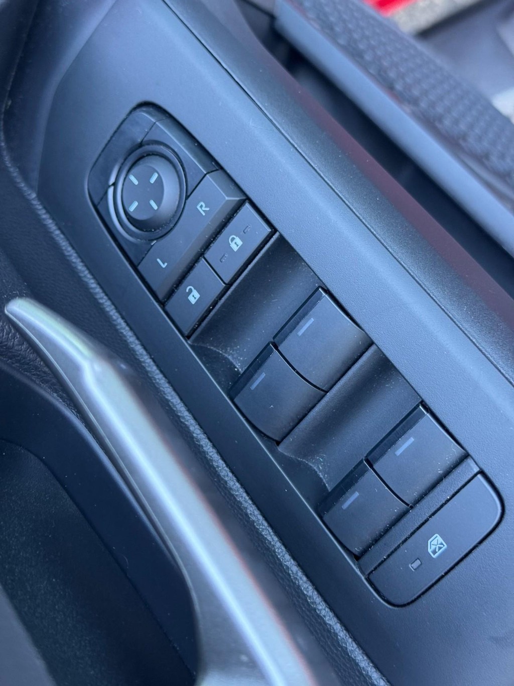 Toyota Tacoma 4WD Vehicle Image 14