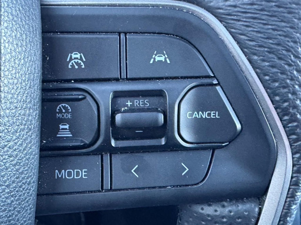 Toyota Tacoma 4WD Vehicle Image 18