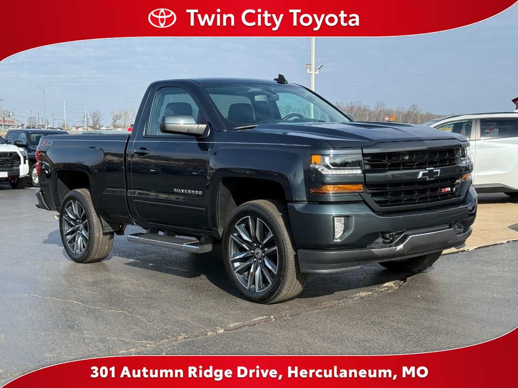 Chevrolet Silverado 1500 Vehicle Full-screen Gallery Image 01