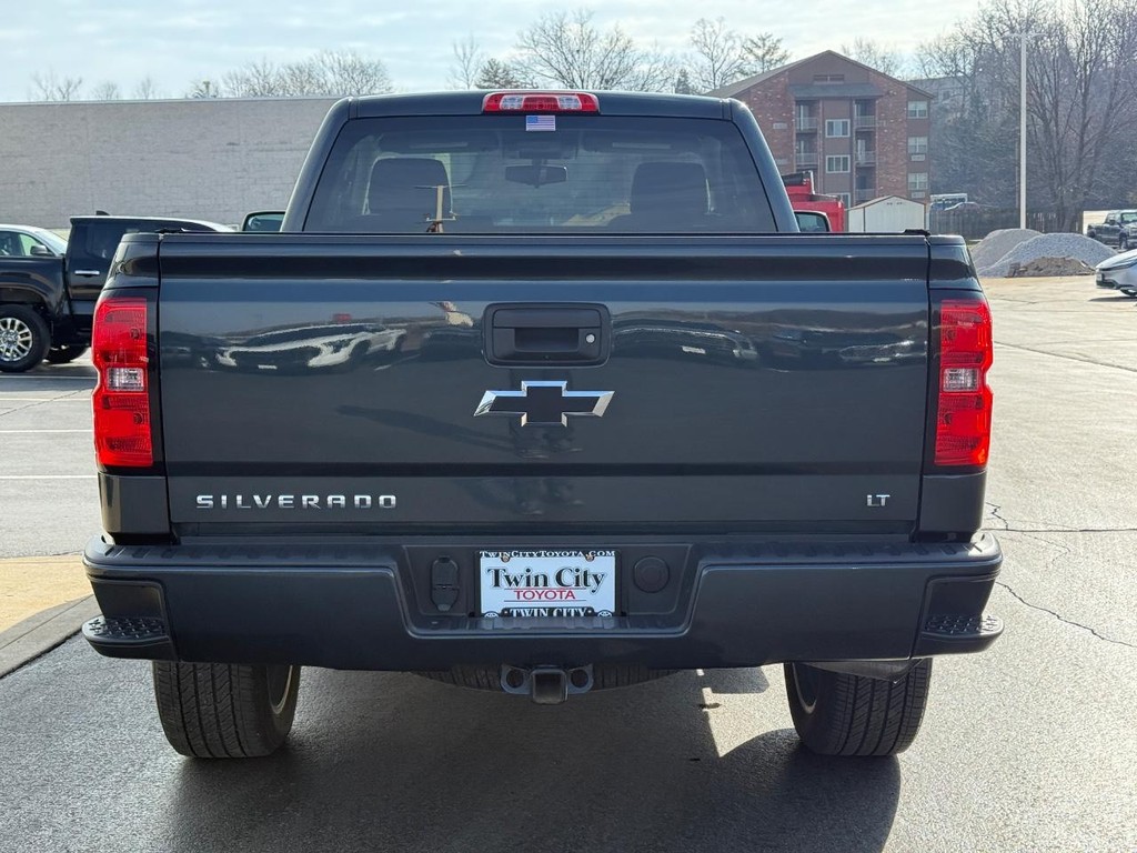 Chevrolet Silverado 1500 Vehicle Full-screen Gallery Image 04