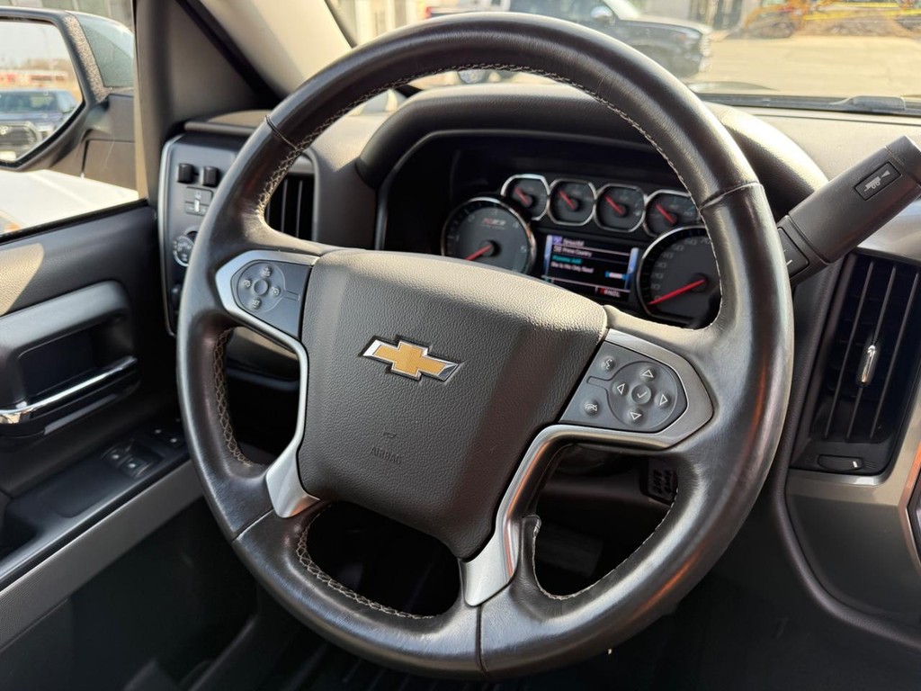 Chevrolet Silverado 1500 Vehicle Full-screen Gallery Image 12