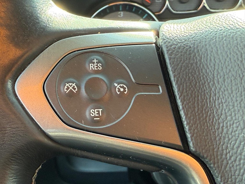 Chevrolet Silverado 1500 Vehicle Full-screen Gallery Image 13