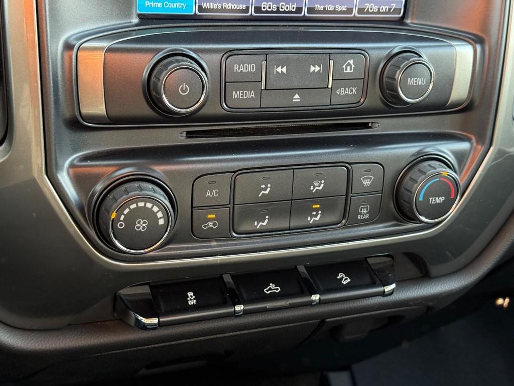 Chevrolet Silverado 1500 Vehicle Full-screen Gallery Image 17