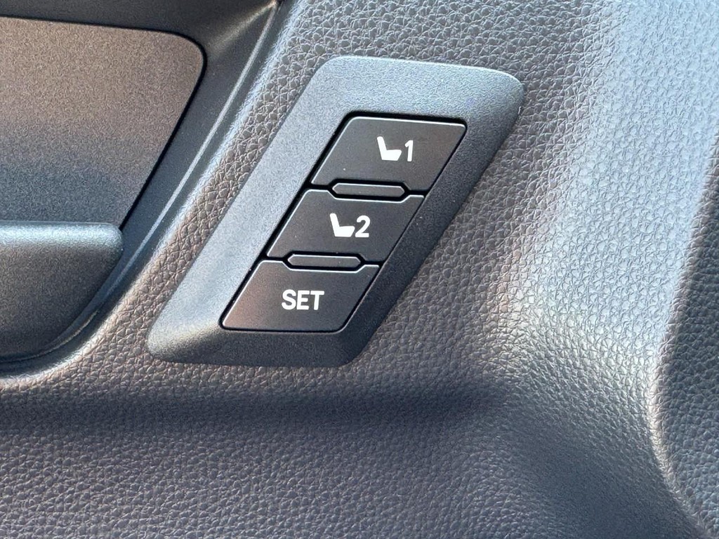 Toyota 4Runner Vehicle Image 12