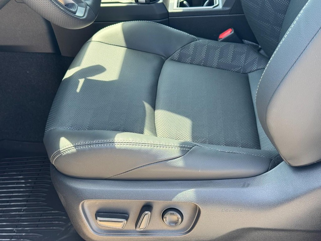 Toyota 4Runner Vehicle Image 13