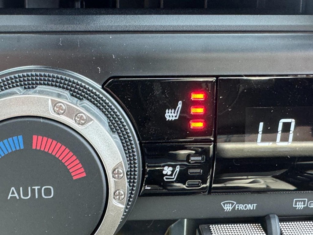 Toyota 4Runner Vehicle Image 17