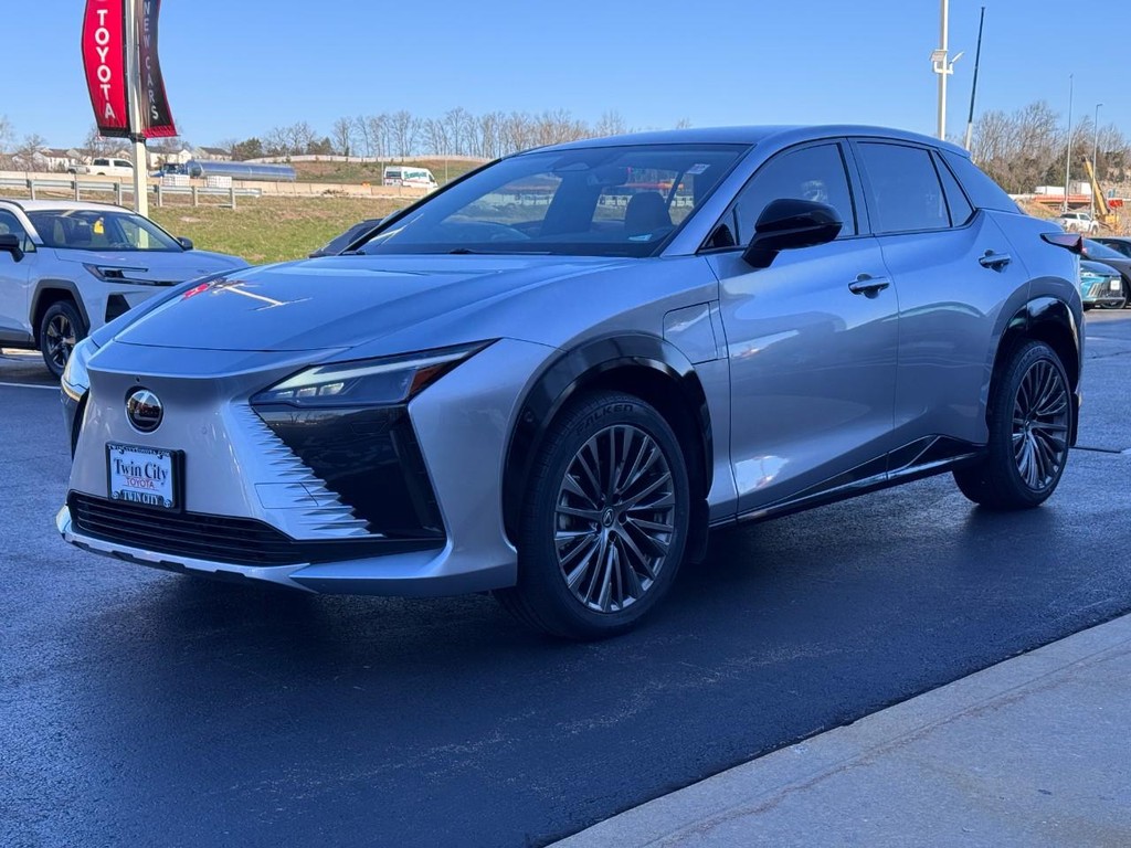 Lexus RZ Vehicle Image 9