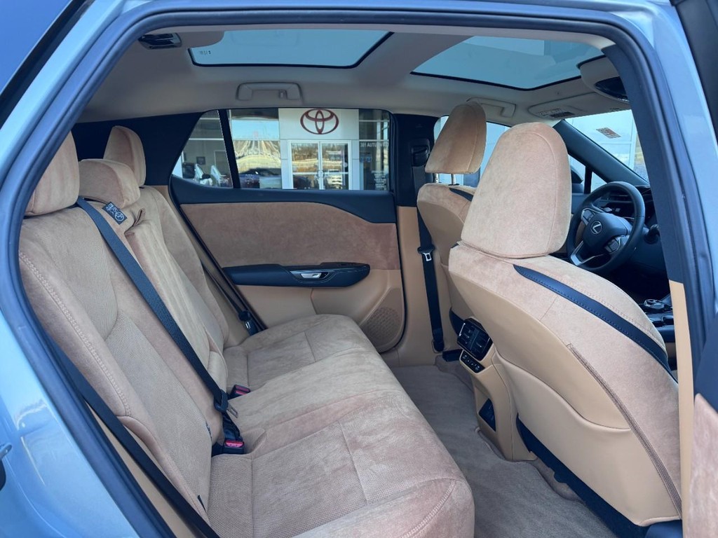 Lexus RZ Vehicle Image 11