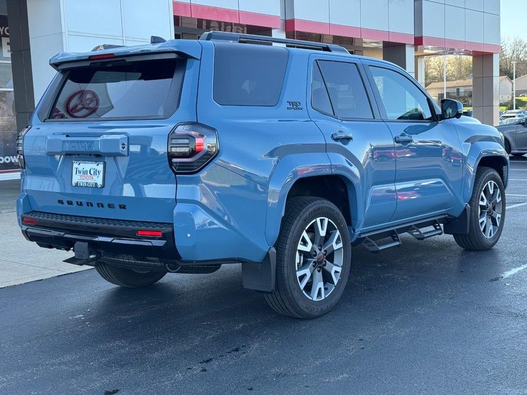 Toyota 4Runner Vehicle Image 3