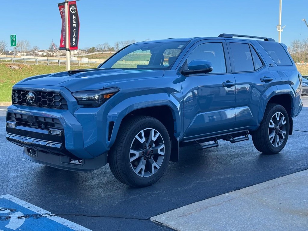 Toyota 4Runner Vehicle Image 9