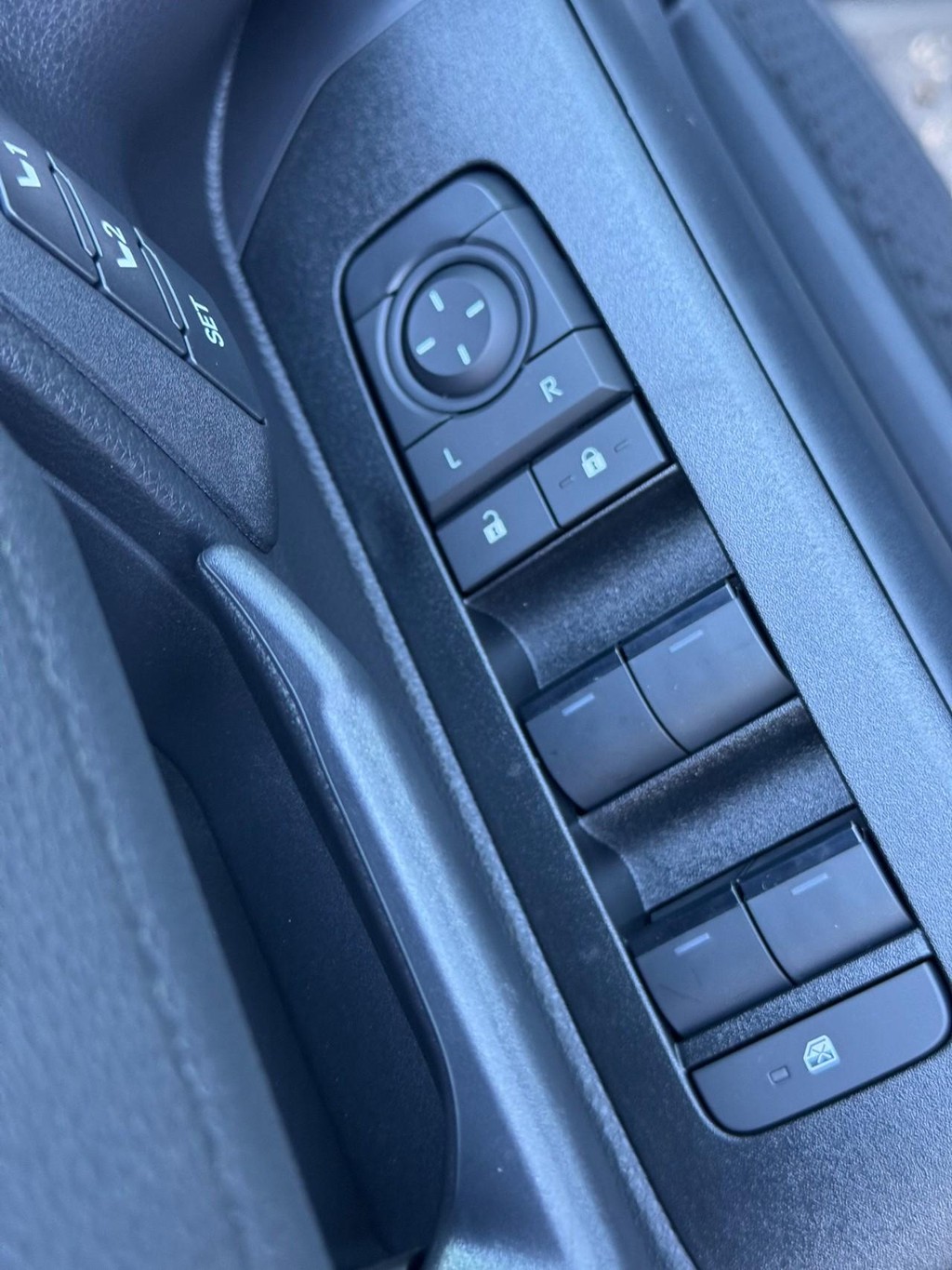 Toyota 4Runner Vehicle Image 15